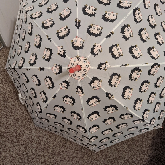 Meet your Posher, Rachel - Picture 3 of 5